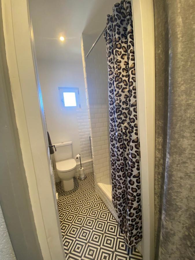 Appartement A 50 M De La Place Aux Herbes Uzès Eksteriør bilde