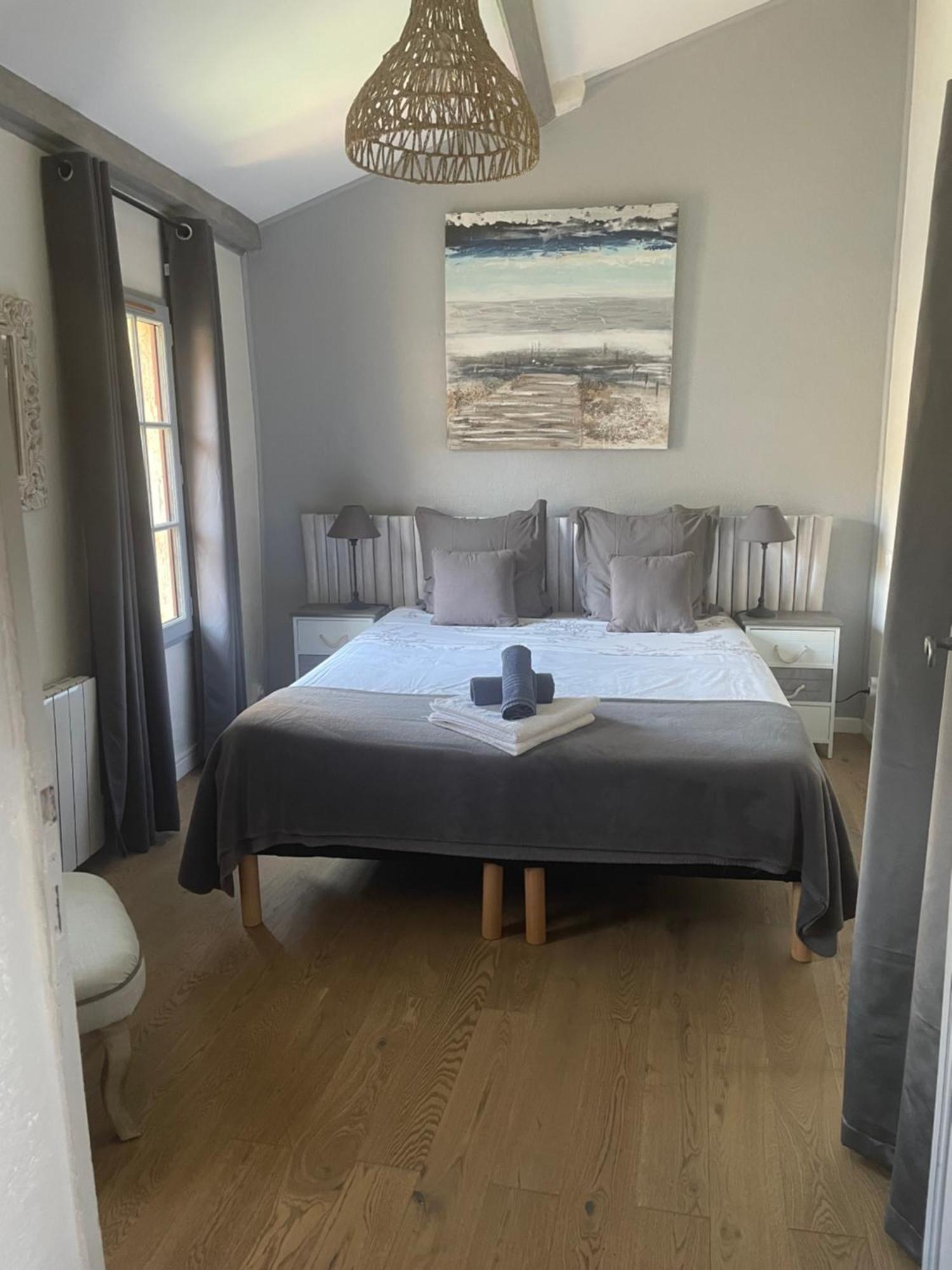 Appartement A 50 M De La Place Aux Herbes Uzès Eksteriør bilde