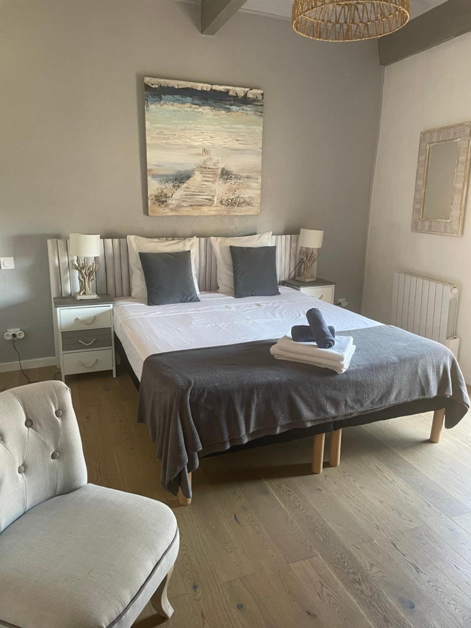 Appartement A 50 M De La Place Aux Herbes Uzès Eksteriør bilde